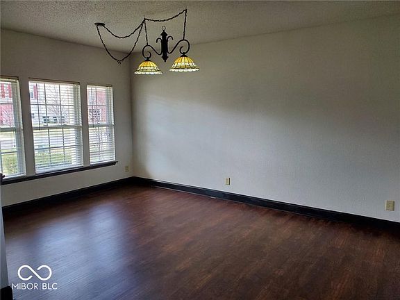5th image of 5643 N Rockingham Ln