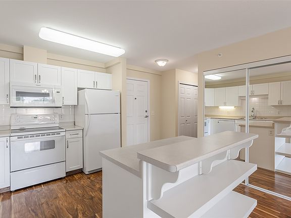 5th image of 250 Dougall Rd N #405