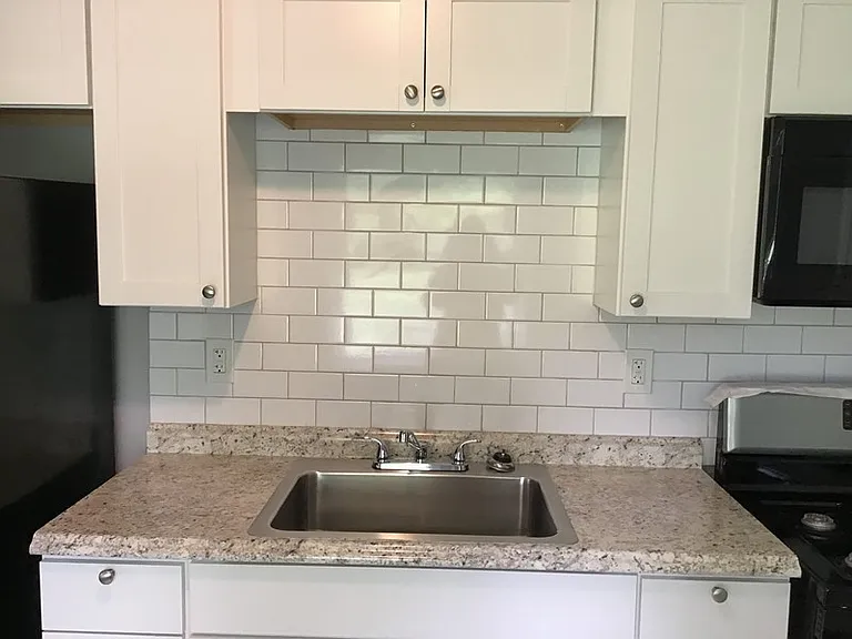 1907 Lyle Ave — Photo 10