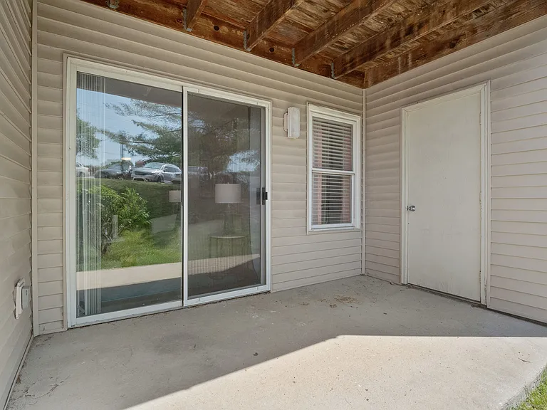 Vida Apartments — Photo 49