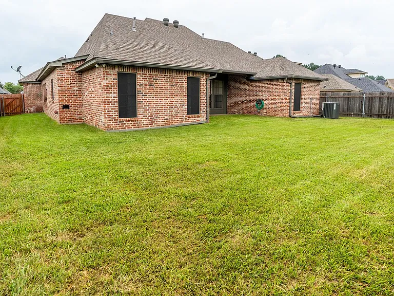 10011 Loveland Ct — Photo 15