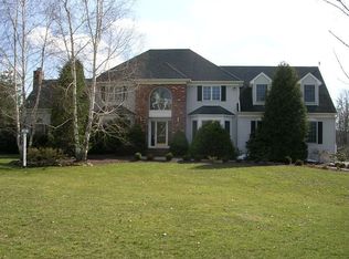 136 Birch Ln, Bloomsbury, NJ 08804