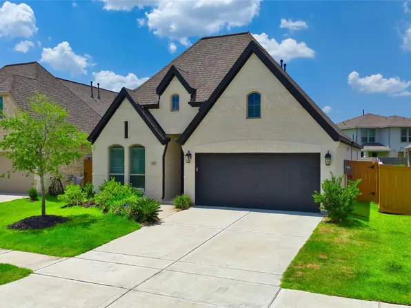 8827 Harbor Pines Dr, Cypress, TX 77433