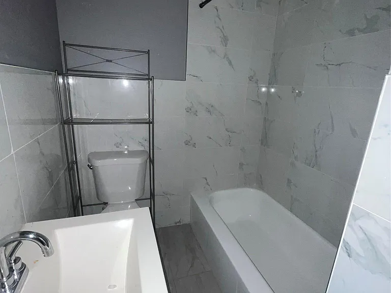 10 Church Ave #6 — Photo 4