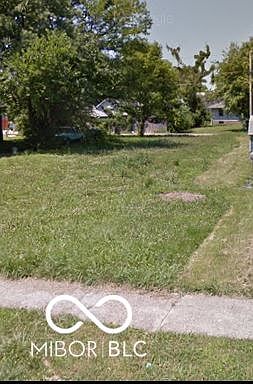 2nd image of 106 S Webster Ave
