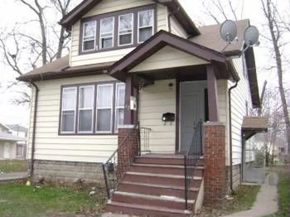 37 W Bernhard Ave, Hazel Park, MI 48030