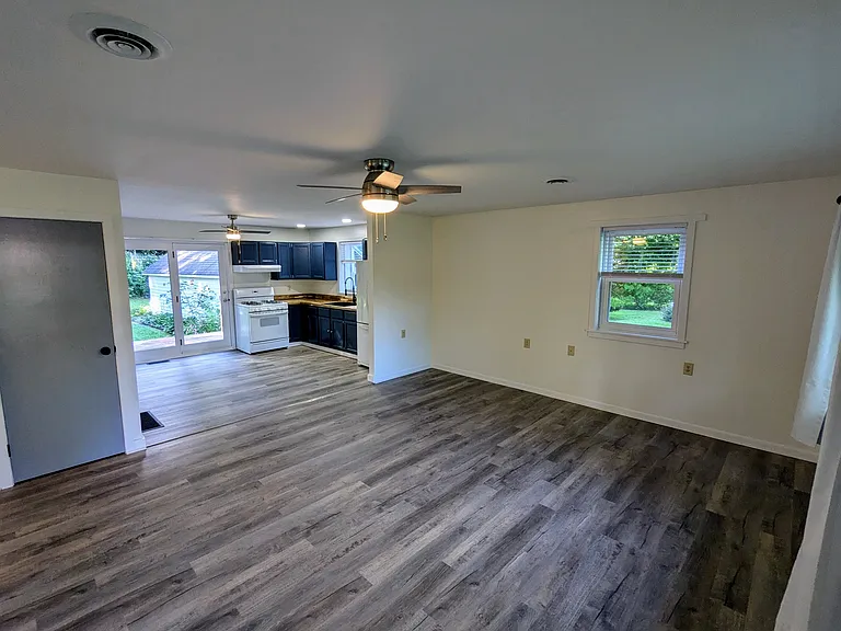 35 Hazelwood Ave — Photo 5