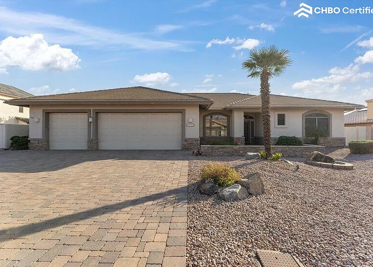 6445 W Fullam St — Photo 12