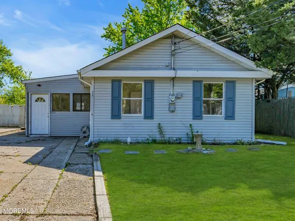 218 Falcon Dr, Little Egg Harbor, NJ 08087