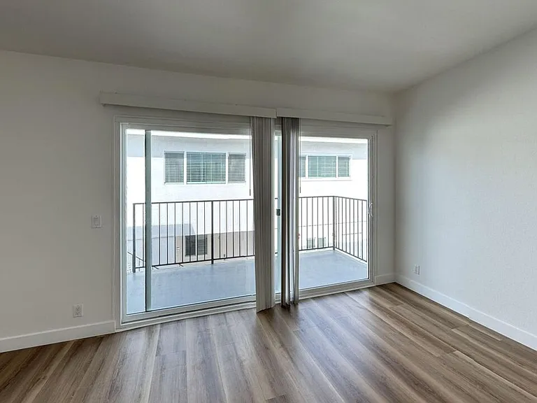 3630 Midvale Ave #1 — Photo 5