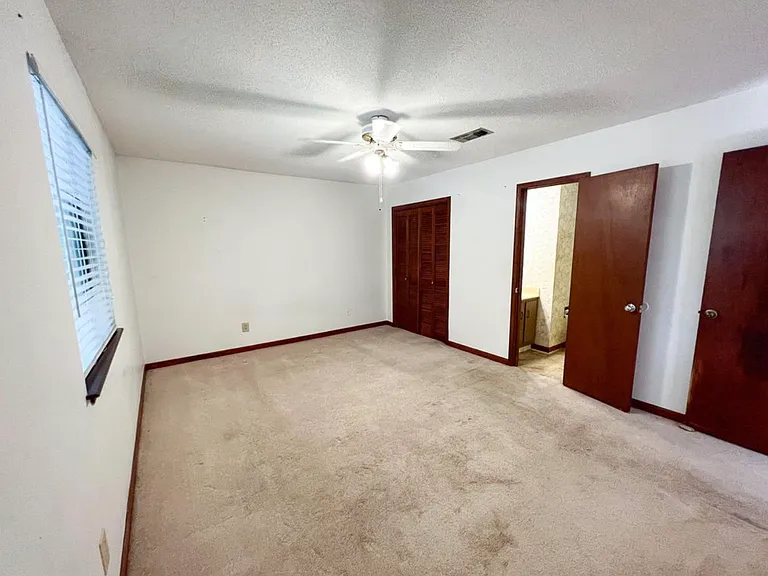 425 Muskegon Ave — Photo 11