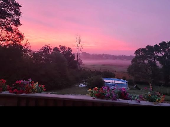 2nd image of 500 Mill Rd