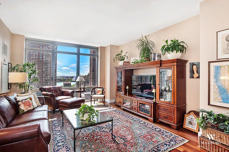 1st image of 333 E 91st St APT 15B