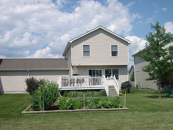 Back yard with perennial flowers 