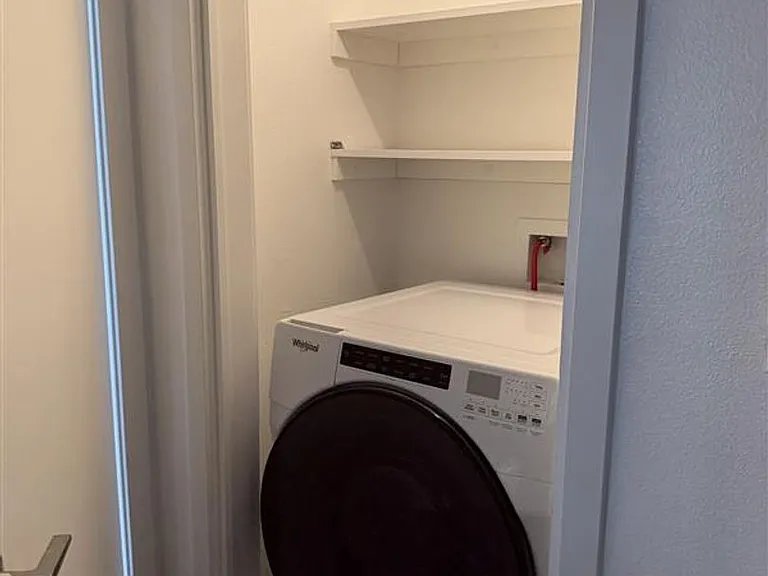 Maya Apartments at 535 Kingsley Dr in Los Angeles — Photo 77