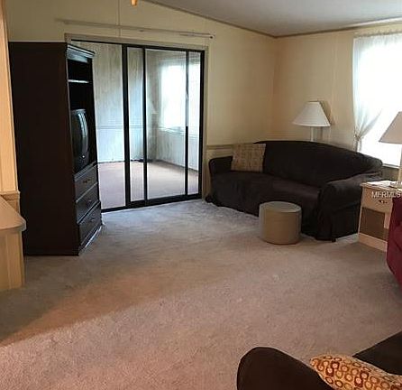 3rd image of 1541 W Schwartz Blvd