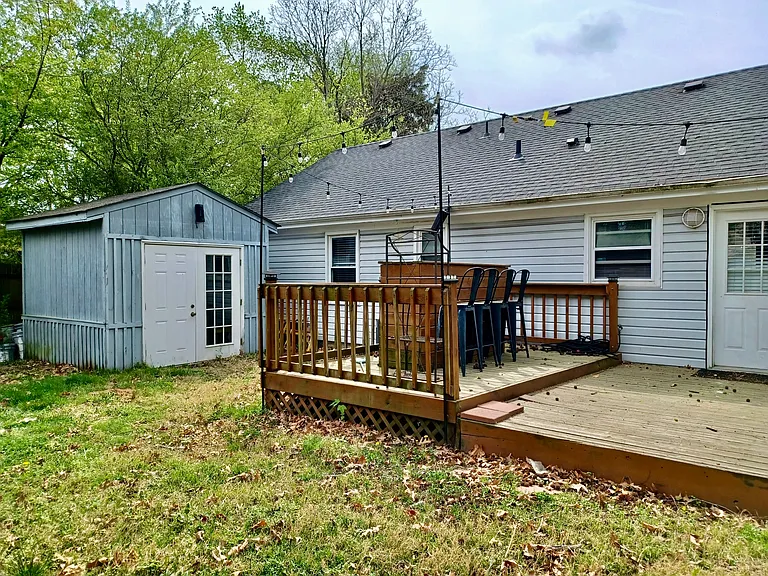 2524 Palmetto St — Photo 11