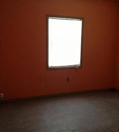 4th image of 904 S Bay Ave APT A
