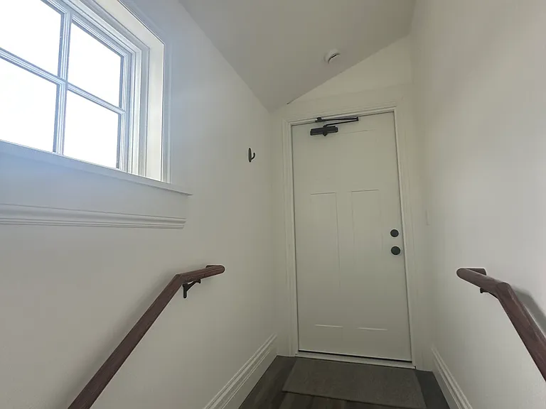 127 N Main St — Photo 14