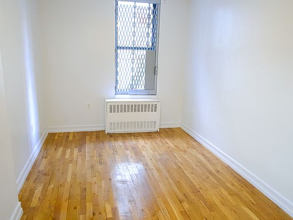 3rd image of 164 W 141st St APT 5E