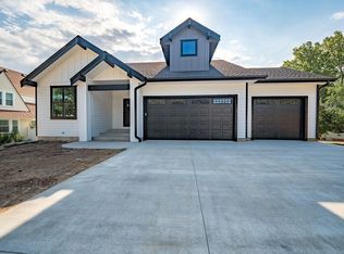 107 Overhill Rd, Salina, KS 67401