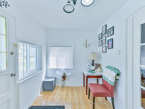 4th image of 7069 Waverly St
