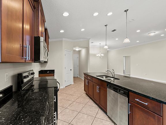 5th image of 64 Colorado Springs Way