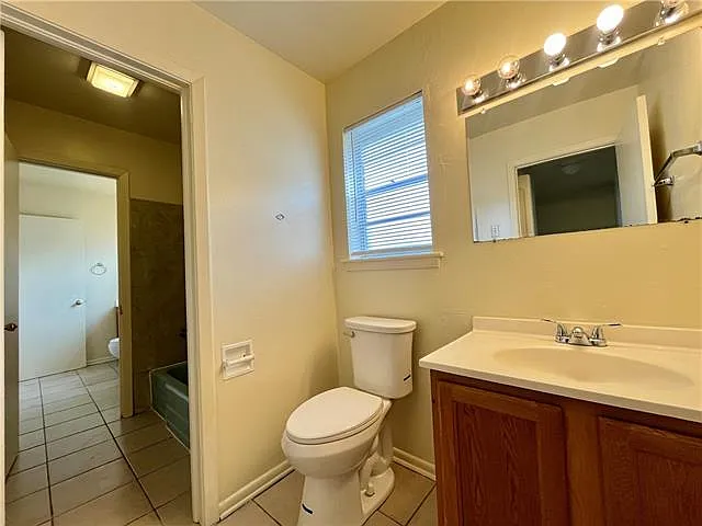 583 Delmar St — Photo 18