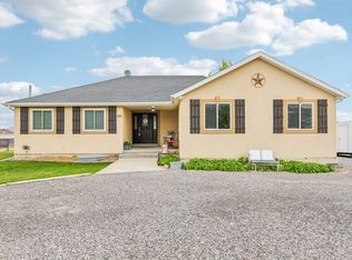 2464 E Autumn Dr, Eagle Mountain, UT 84005