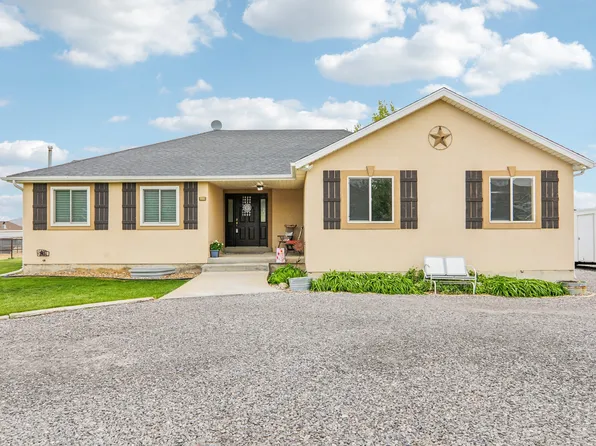 2464 E Autumn Dr, Eagle Mountain, UT 84005