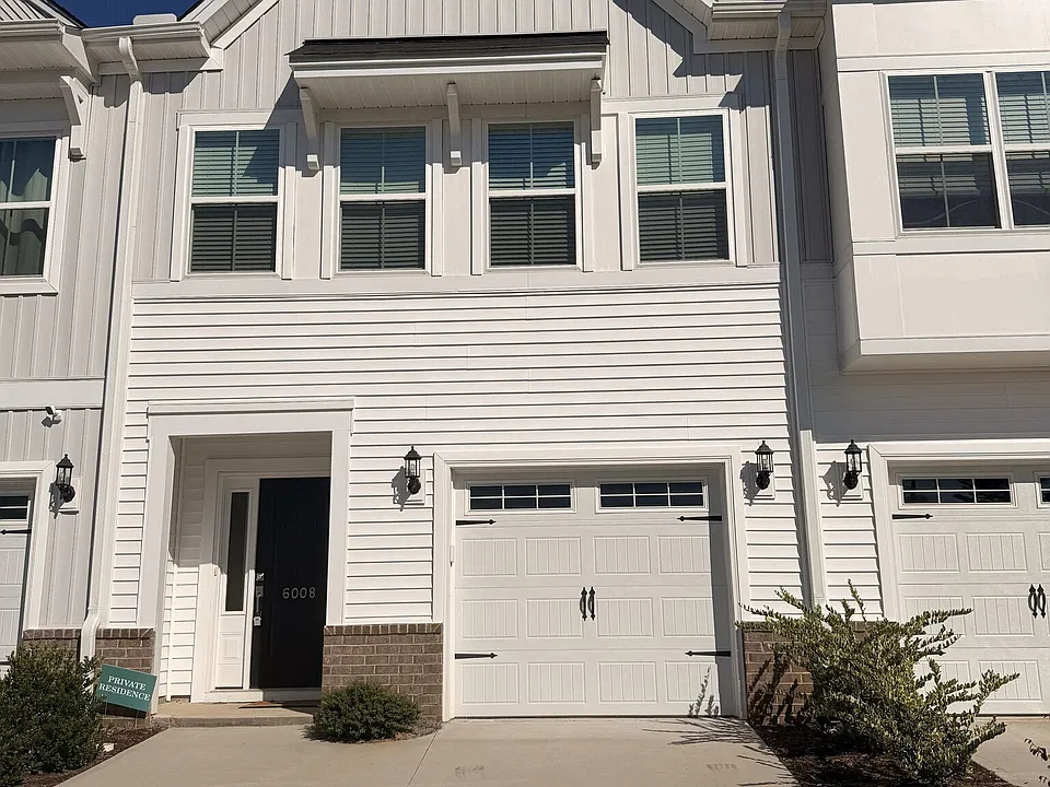 6008 Charlesdale Way