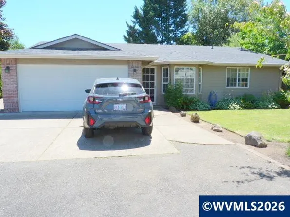 1575 Canary Ct NE, Salem, OR 97301