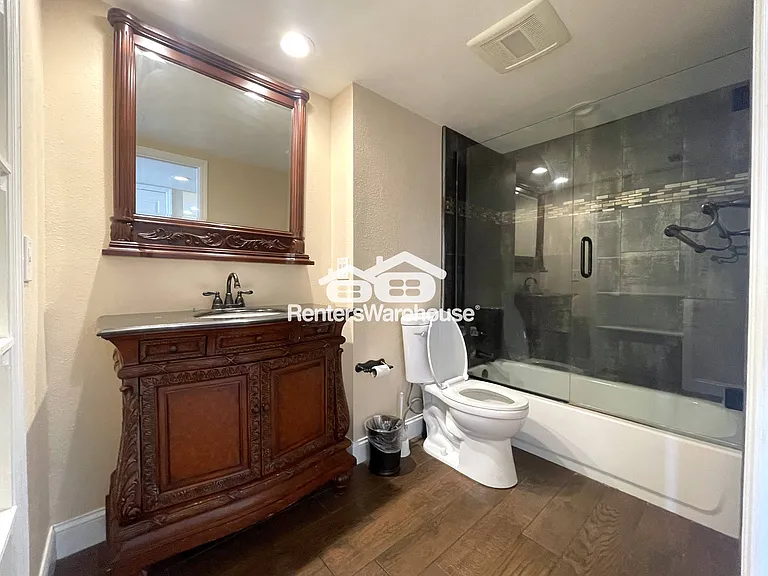 51 Island Way #906 — Photo 11