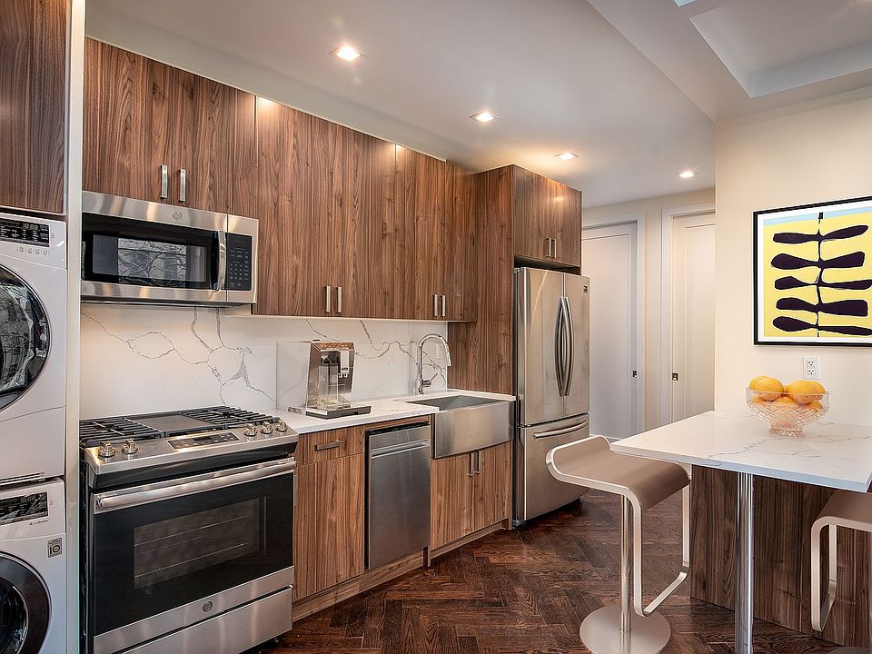 1st image of 921 Washington Ave #846