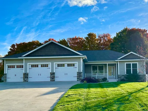 1111 Rogers Rd, Traverse City, MI 49685