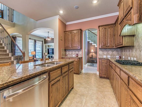 3rd image of 6476 Basilwood Dr