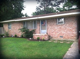 405 Dallas St SE, Gravette, AR 72736