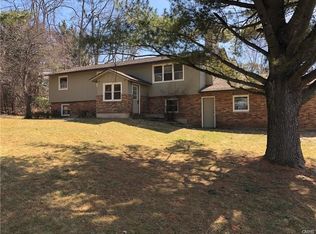 101 Saturn Dr, Syracuse, NY 13205