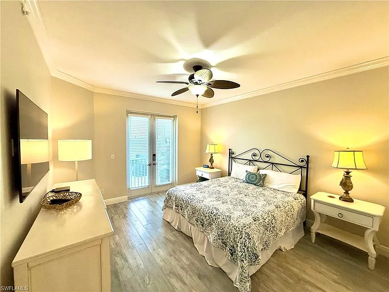 410 Flagship Dr #305 — Photo 6