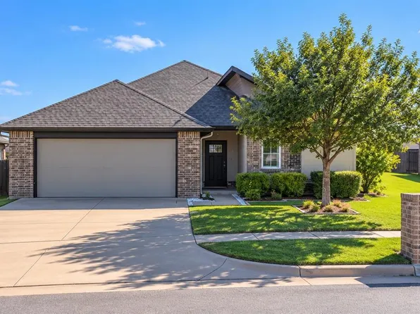 2220 NW 172nd St, Edmond, OK 73012