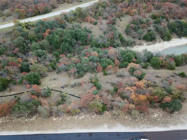 153 Hanna Oak Ct, Bridgeport, TX 76426