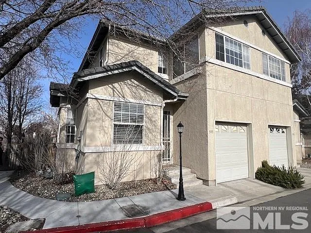 595 Warren Ct photo 1