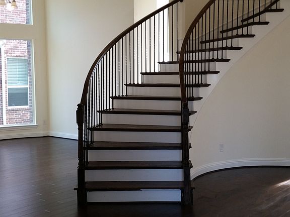 2nd image of 300 Vatican Hill Dr