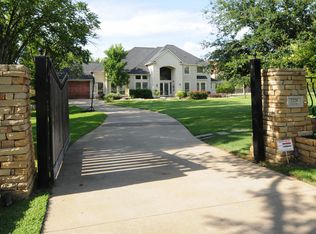 2220 Lakeridge Dr, Grapevine, TX 76051