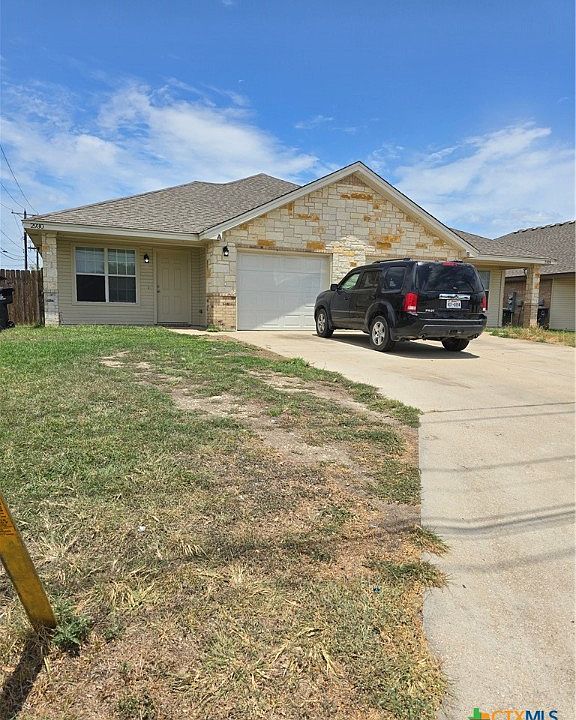 1st image of 2930 Saulsbury Dr