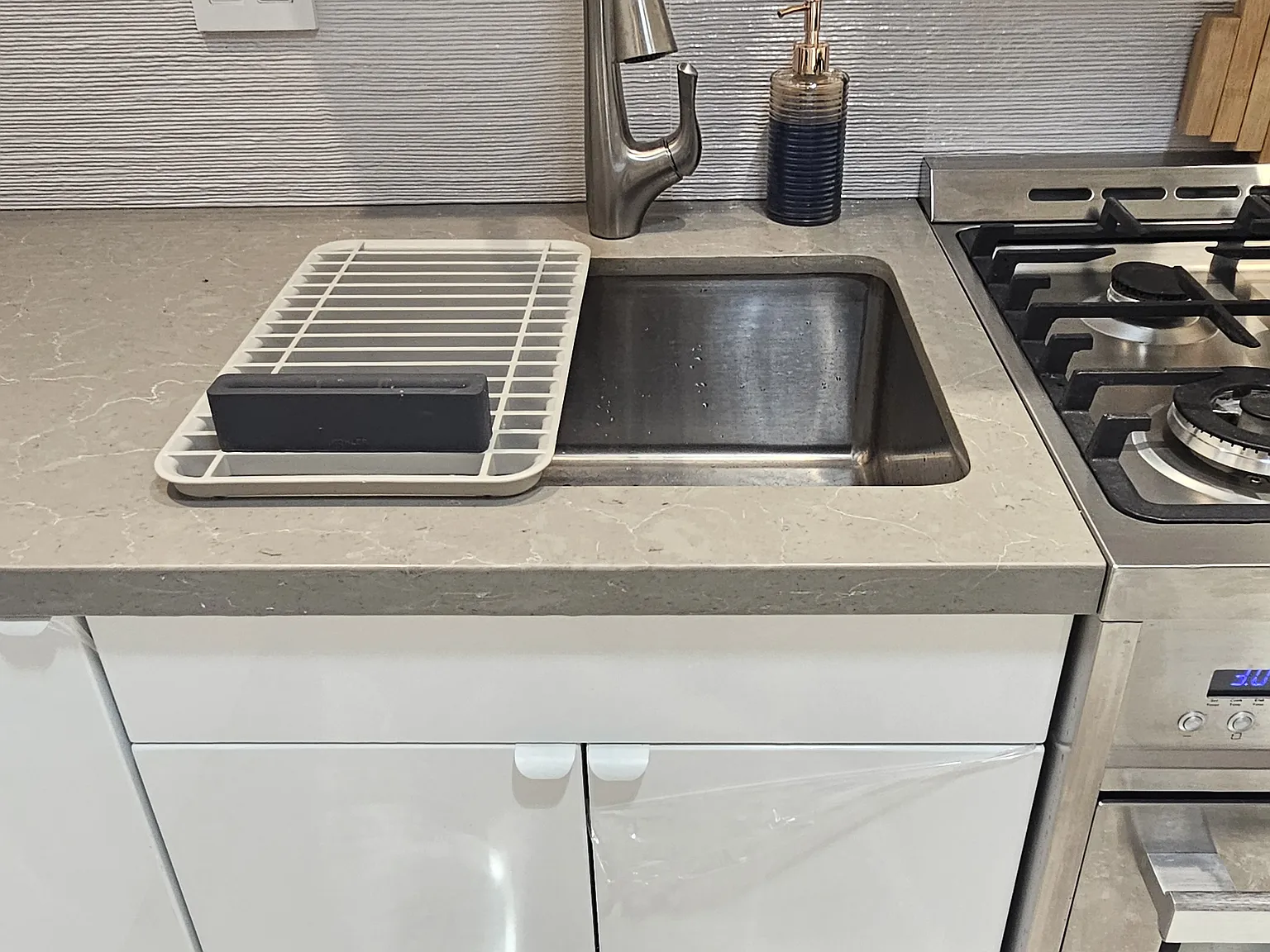 1 bed, 600 sqft, $1,850 — Photo 4