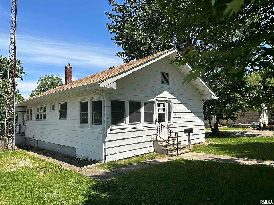 205 S Main St, Zeigler, IL 62999 Zillow