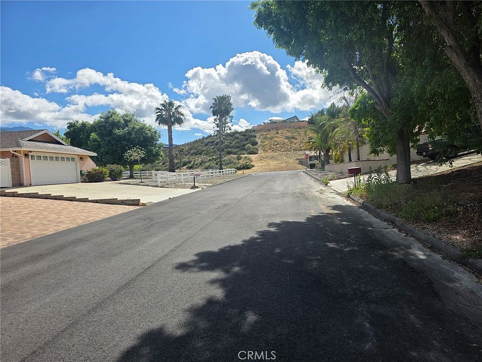 2nd image of 45695 Buckeye Ln