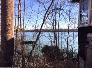 6 Riverview Rd, Freeport, ME 04032