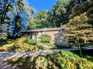 9525 Emerson Rd, Apple Creek, OH 44606